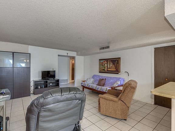 4th image of 2634 W Calle Padilla