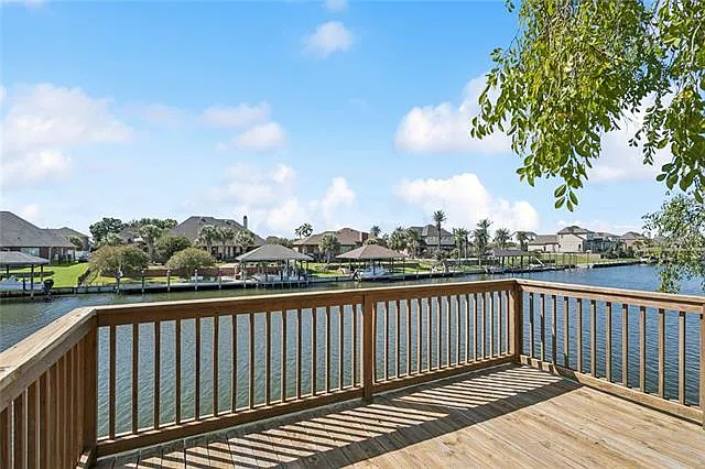 100 Southern Star Dr — Photo 39