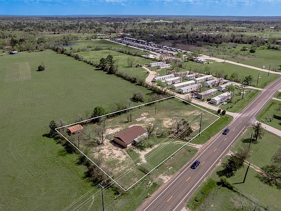 4th image of 918 Fm 247 Rd