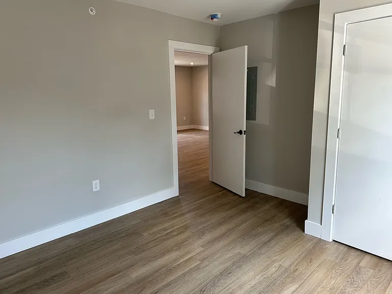 1205 S Rogers St — Photo 14