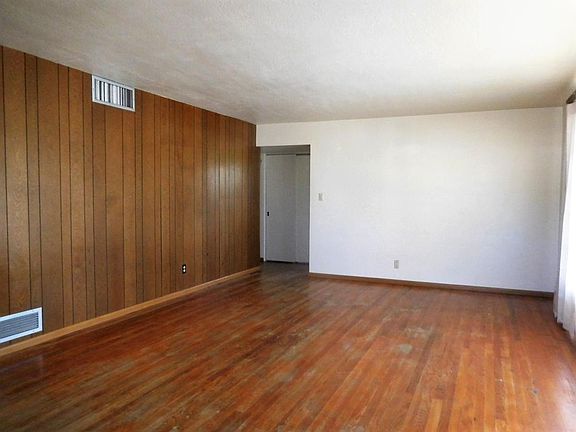3rd image of 3856 E Calle De Soto