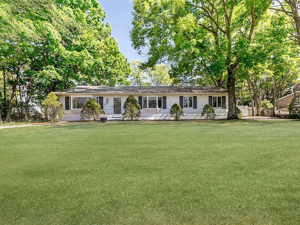 1st image of 20 Ridge Rd W