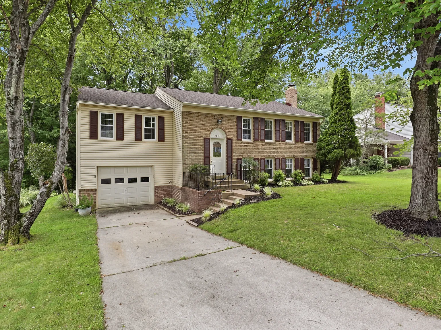 8747 Arley Drive — Photo 4