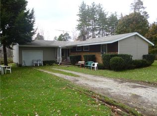 10234 Station Rd, North East, PA 16428