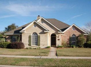 101 Whitebark Dr, Lafayette, LA 70508