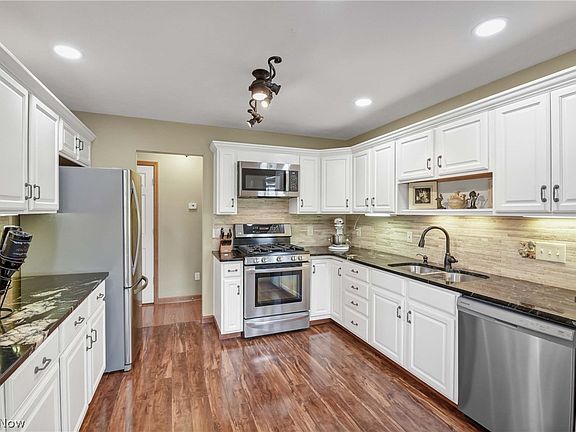 3rd image of 30941 Pepper Mill Ct #83B