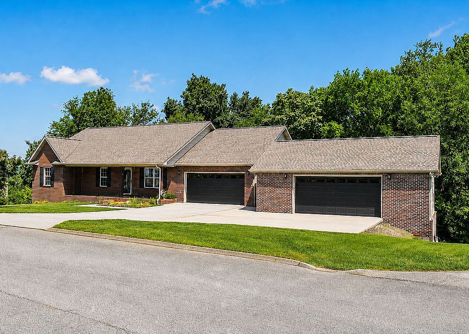 1st image of 1737 Sharp Dr