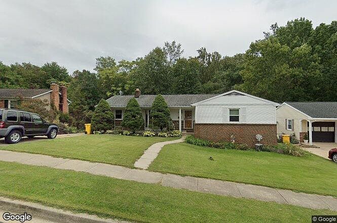 1st image of 376 Centerhill Ave #1