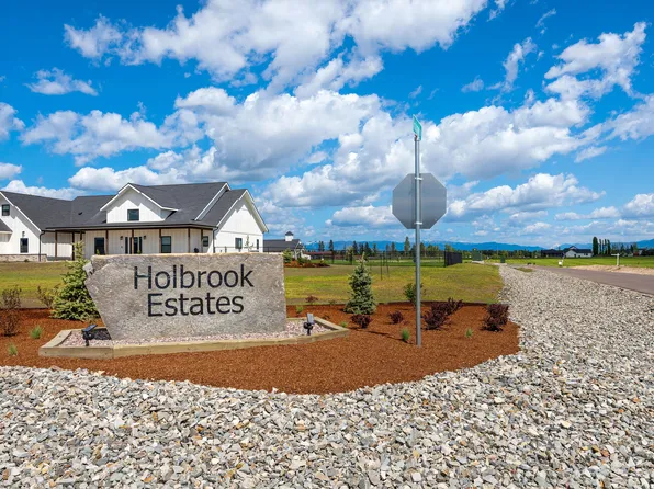 410 Charlotte Peak Dr, Kalispell, MT 59901