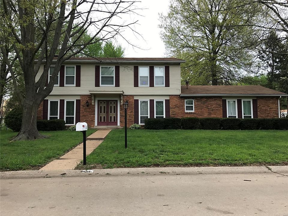 1st image of 835 Vicksburg Dr