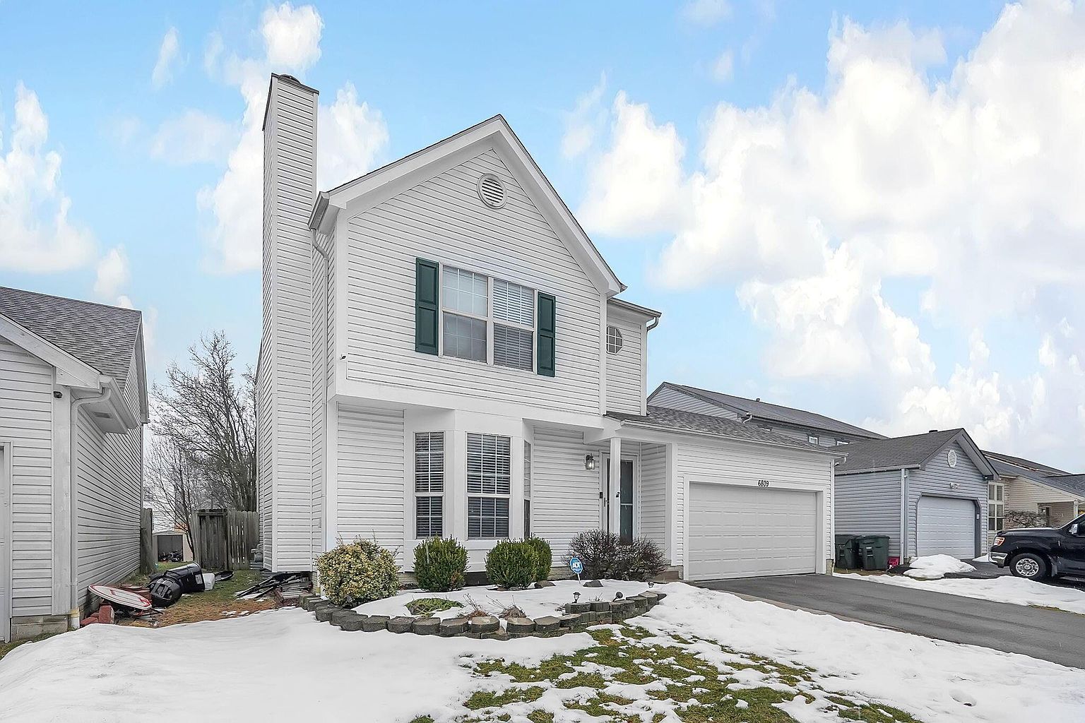Listing photo 2 for 6809 Kristins Cove Ln