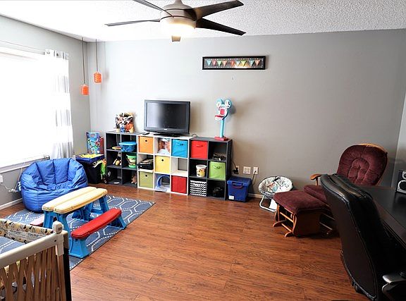 4th image of 3403 Fairlane Ave