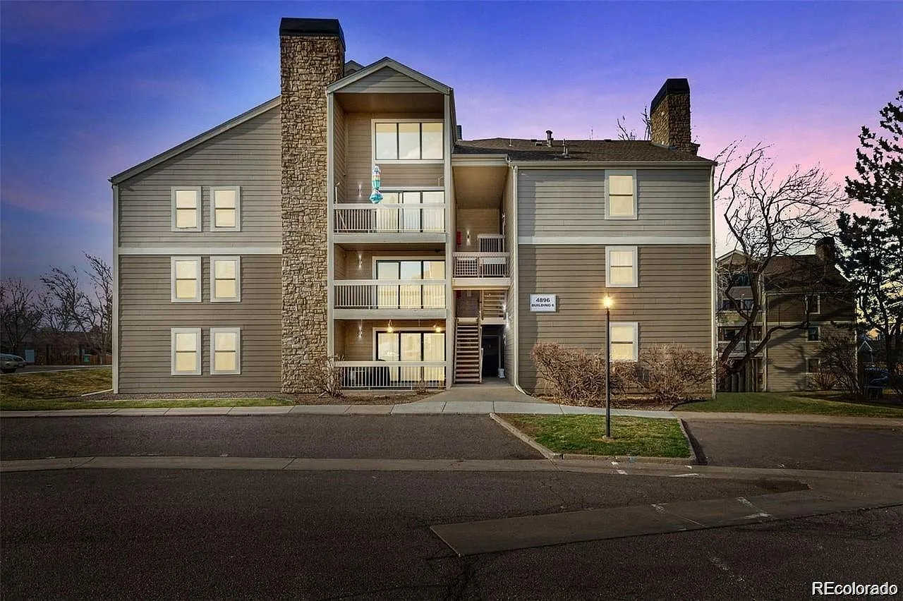 Appletree West — Photo 1