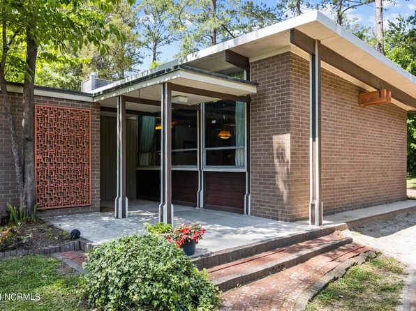 4702 Trent River Drive, Trent Woods, NC 28562