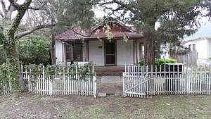 charming front view