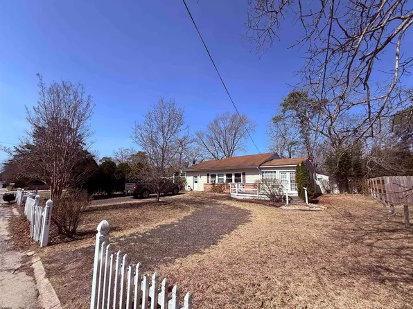 1539 Pinehurst Dr, Mays Landing, NJ 08330