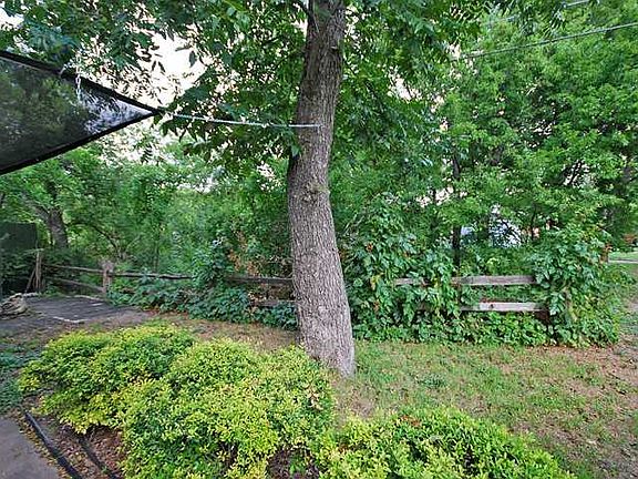 3rd image of 207 Schirra Pl