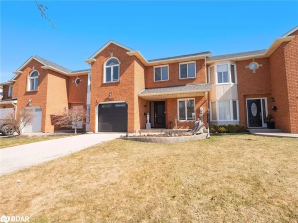 2107 Chrisdon Rd, Burlington, ON L7M 3S3