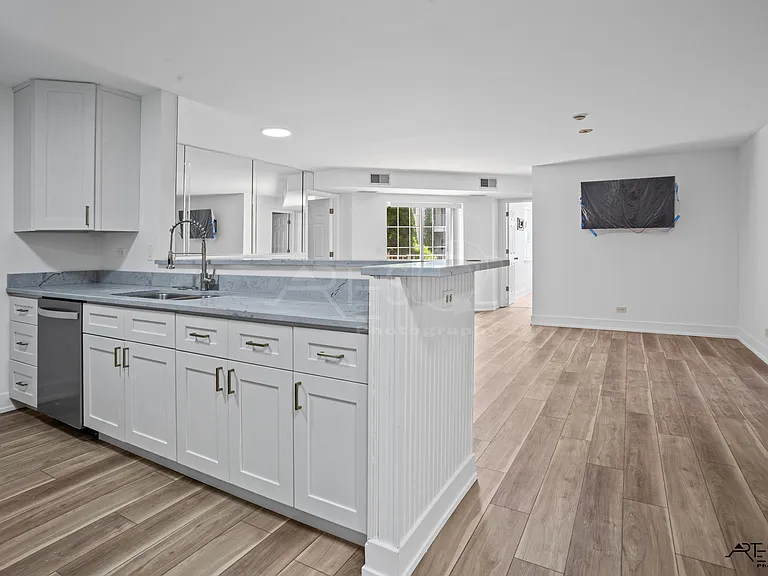 796 N Gary Ave #107 — Photo 10