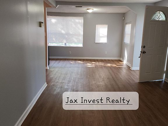 2nd image of 865 W 27th St
