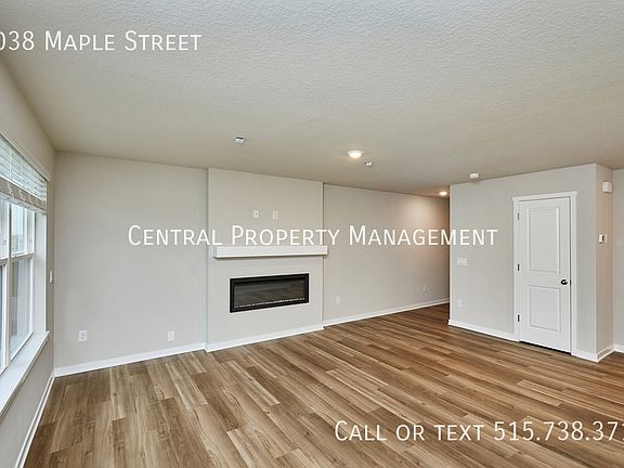 4th image of 1038 Maple St
