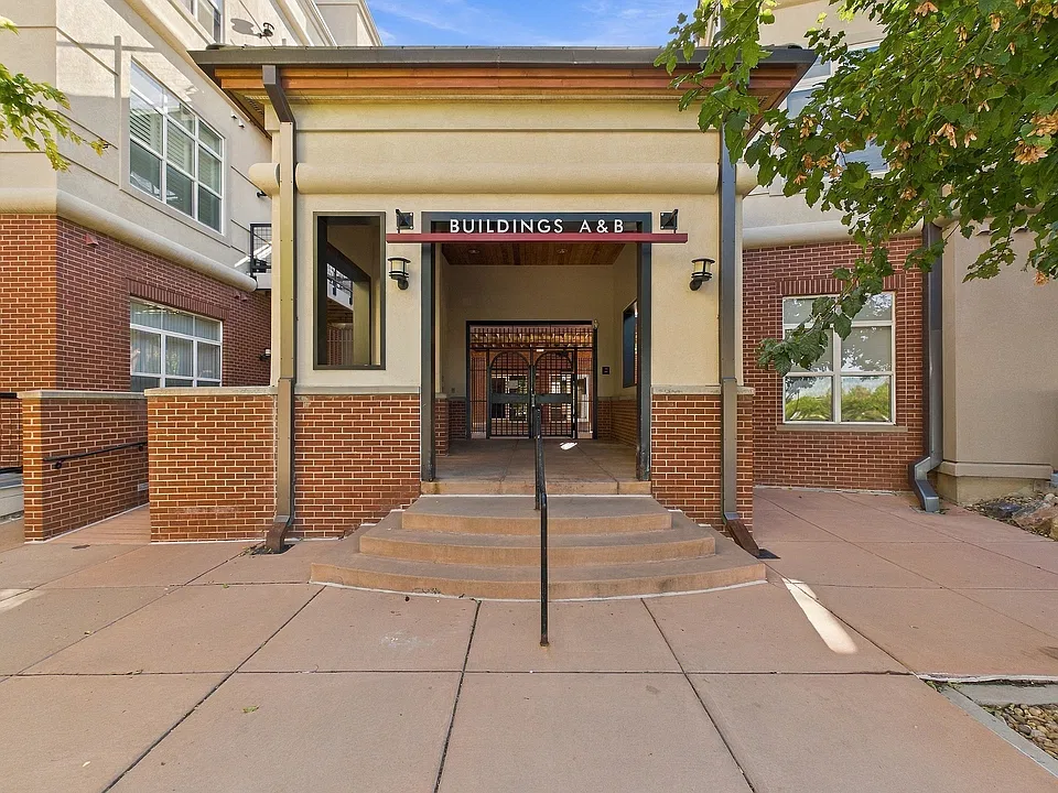 5677 S Park Pl #205A