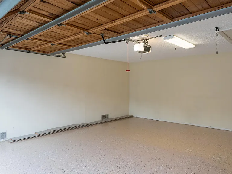 6424 Brookway Dr — Photo 42
