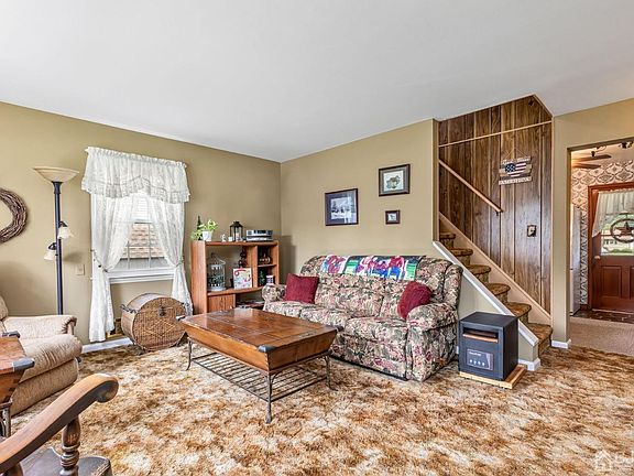 2nd image of 119 Martin Dr