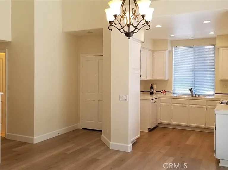 13440 N Bowers Ct — Photo 28
