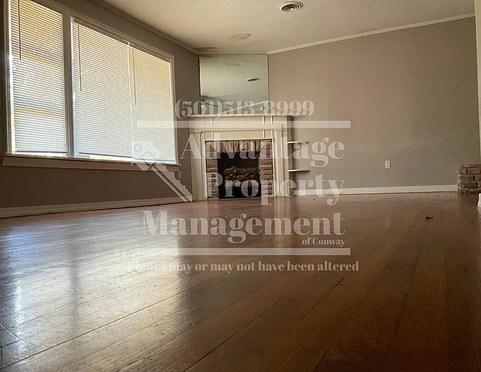 4 bed, 1.0 bath, 1176 sqft, $1,250 — Photo 2