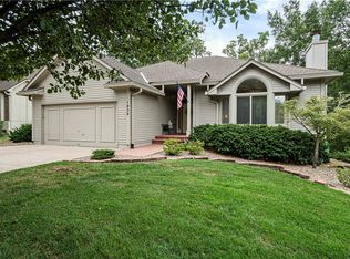 1909 SW Rock Creek Ct, Blue Springs, MO 64015