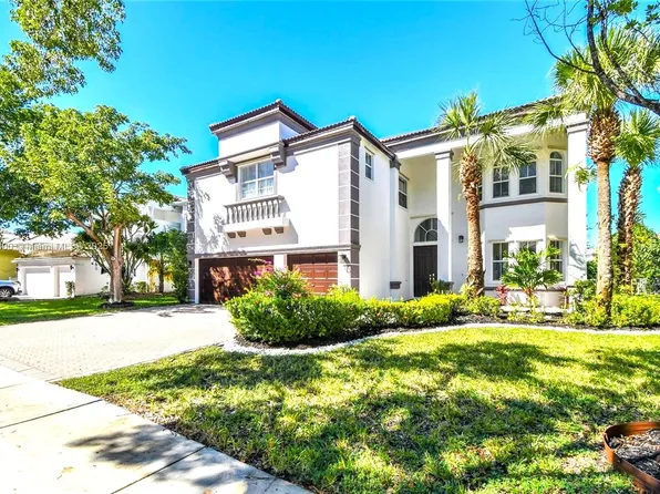 4951 SW 158th Ave, Hollywood, FL 33027