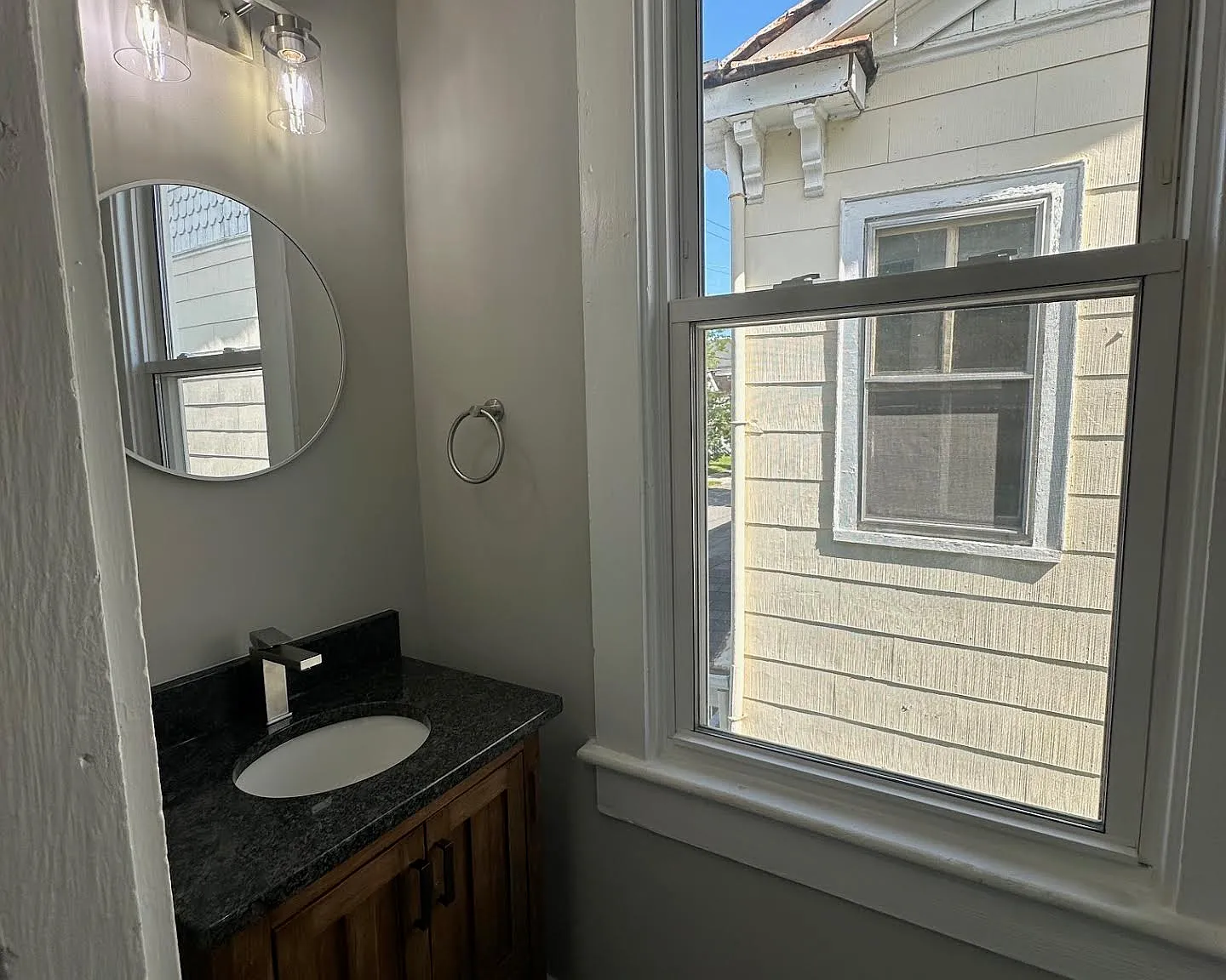 2 bed, 1140 sqft, $1,650 — Photo 3