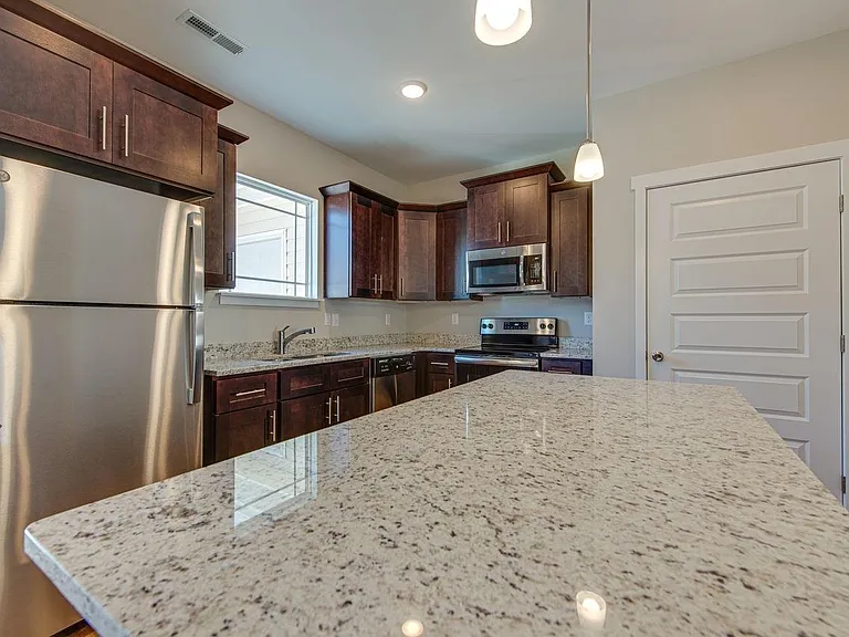 7049 Magnolia Xing — Photo 2