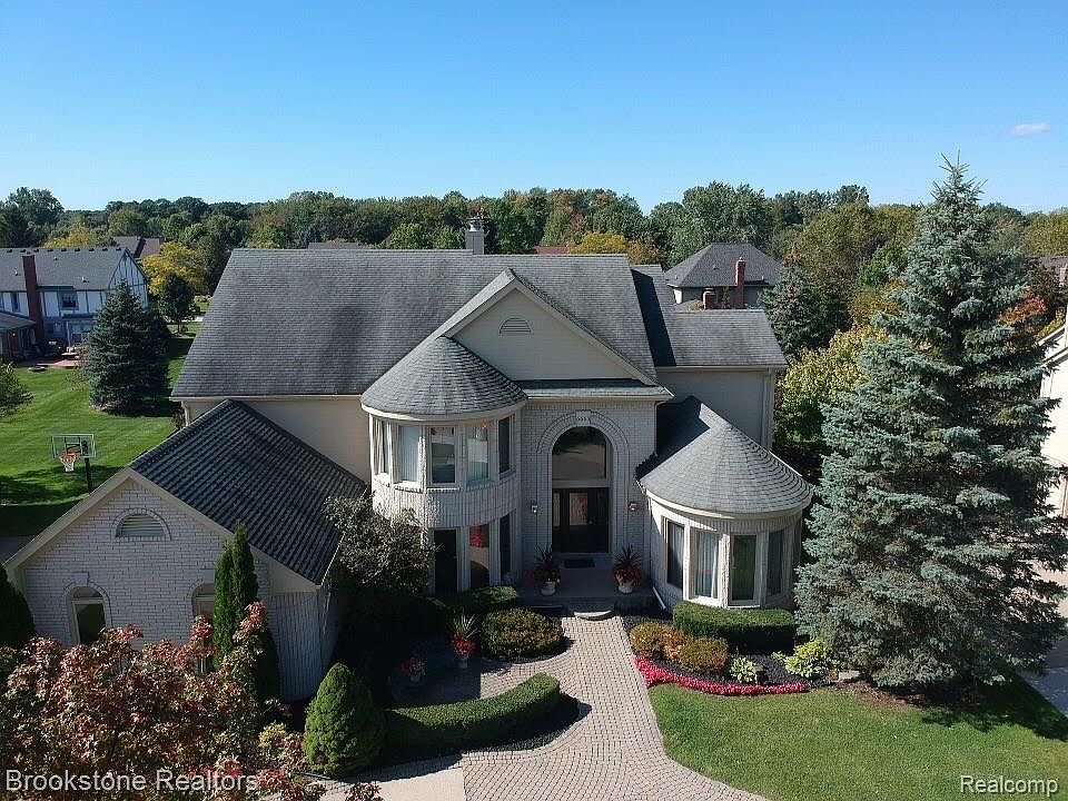 1st image of 6663 Tree Knoll Dr