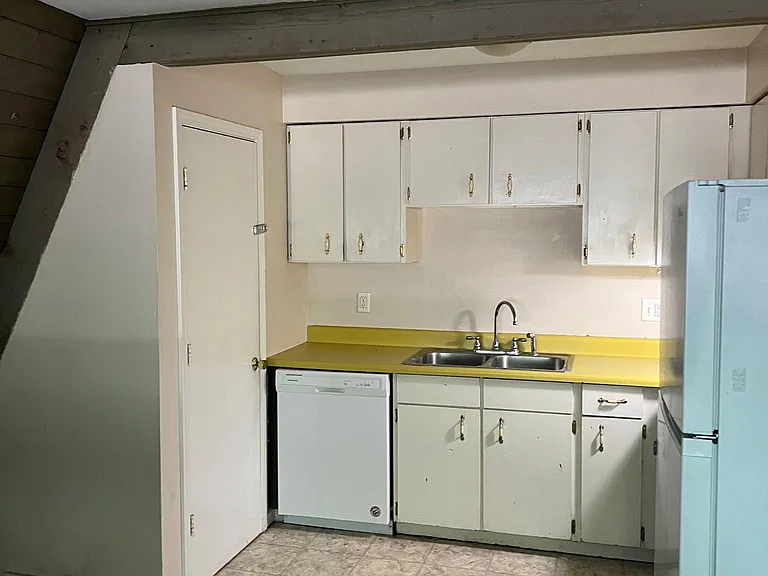 1806 Stanford Dr — Photo 7