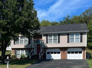 361 Spring Grove Dr, Vinton, VA 24179