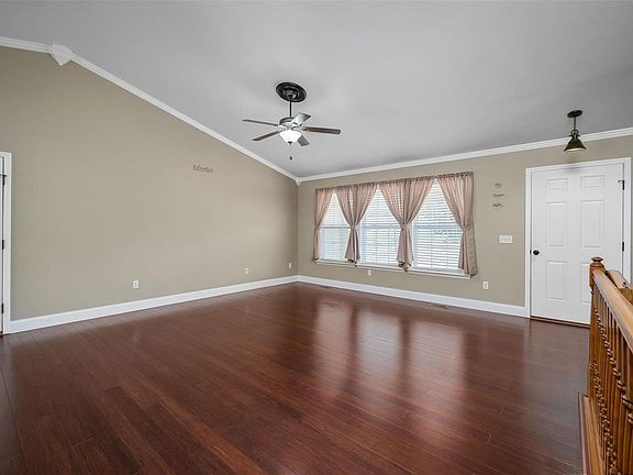 4th image of 10 Abedeen Ct