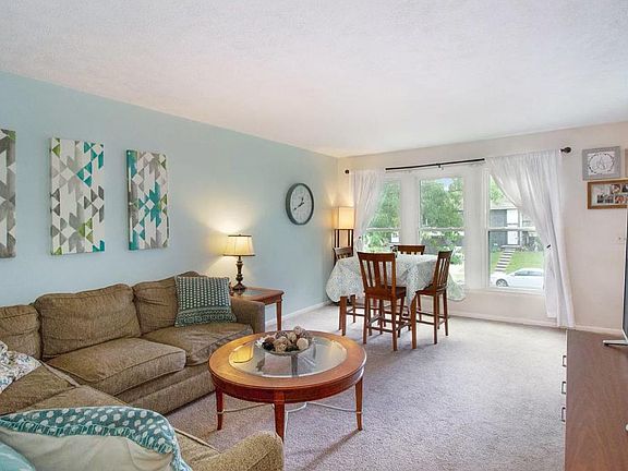4th image of 2709 Narraganset Dr