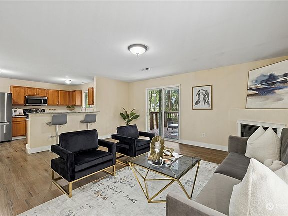 5th image of 12920 159th Street E