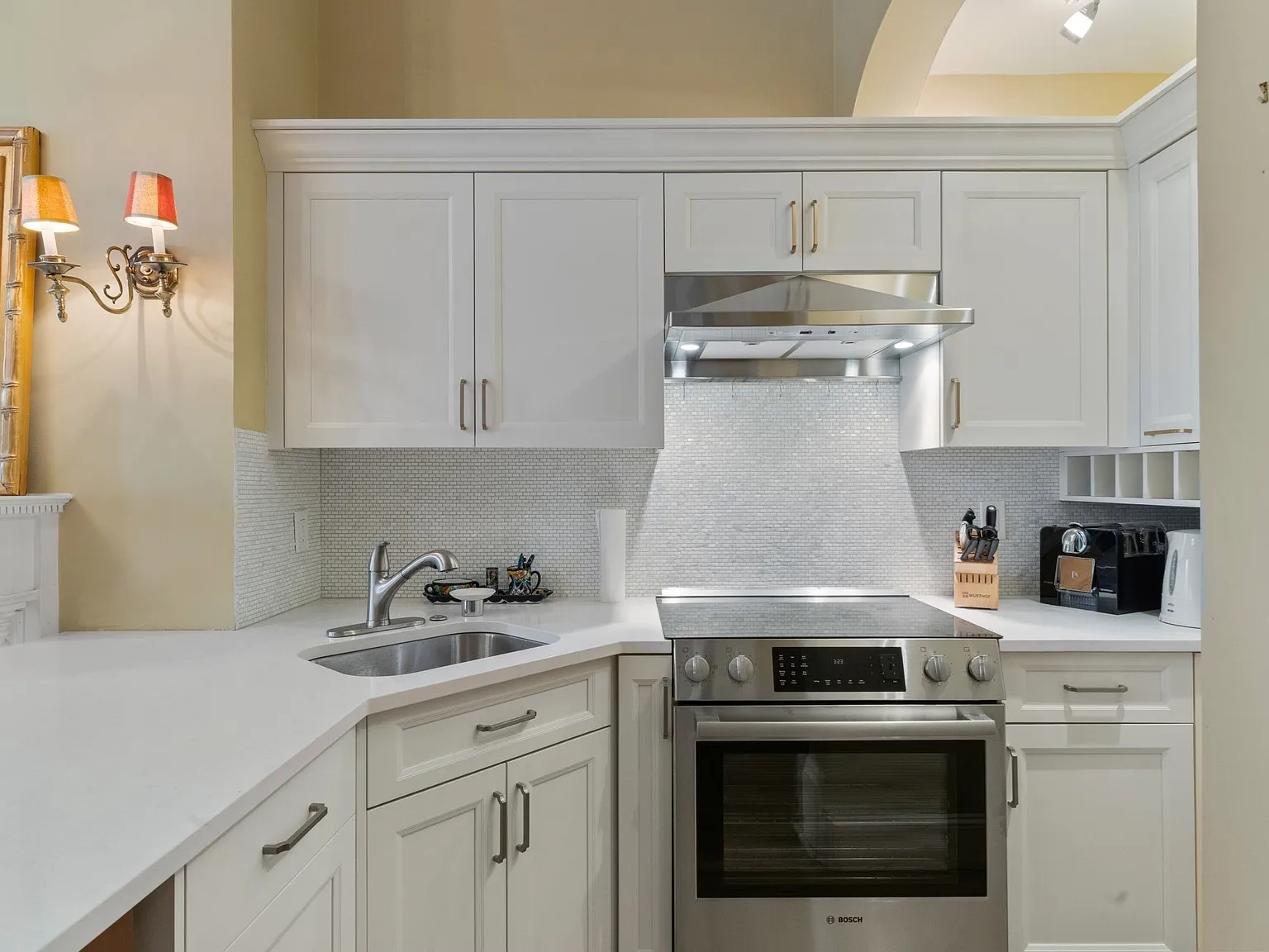 1 bed, 1.0 bath, 577 sqft, $4,000 — Photo 3