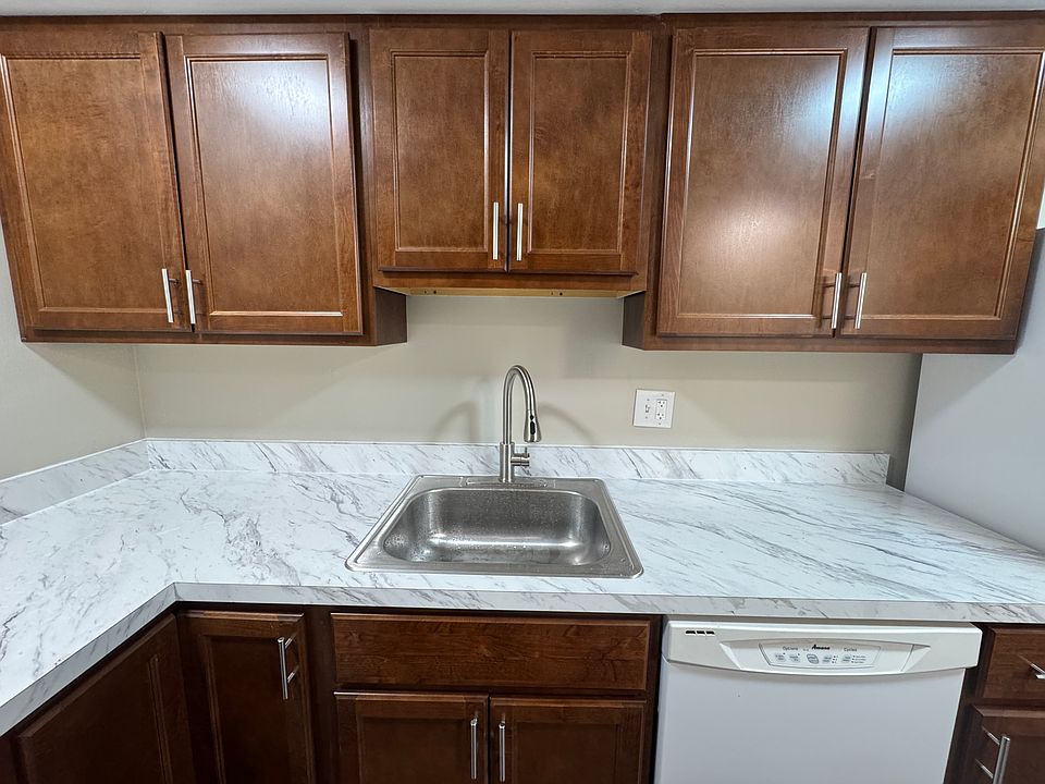 1st image of 26 Trenton Sq #43