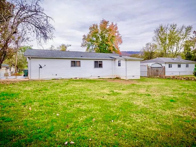 363 Carnation St — Photo 18