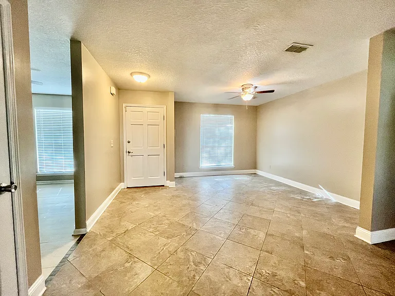 10287 Stallion Run Ct — Photo 8