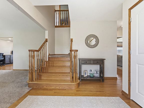 3rd image of 7630 Prestwick Dr