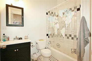 Rented by R New York