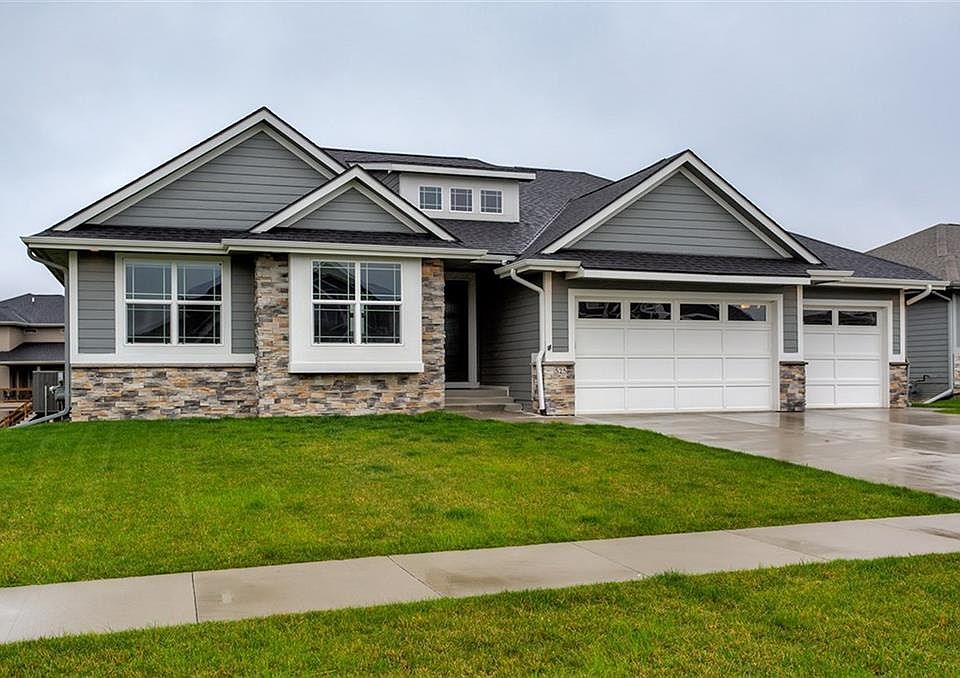 525 NE Brookshire Ct, Waukee, IA 50263 | Zillow