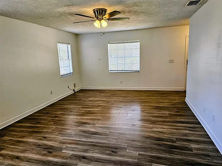 3128 W Varn Ave — Photo 21