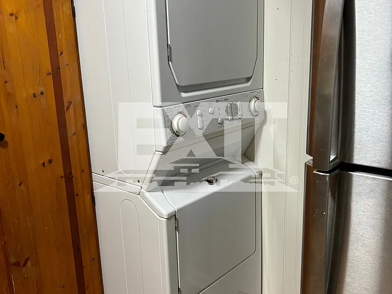 406 Hawthorne Dr — Photo 13