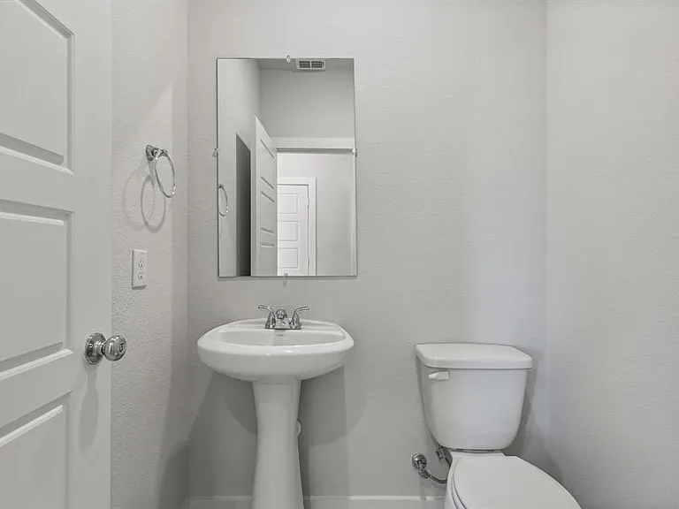 907 Hazel Dr — Photo 28